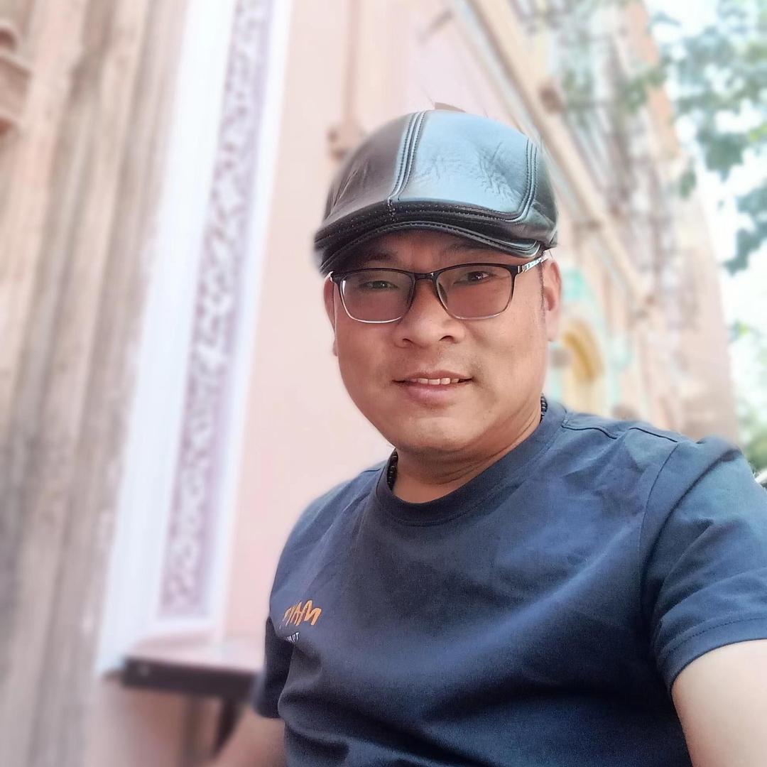 大叔浮雕彩绘