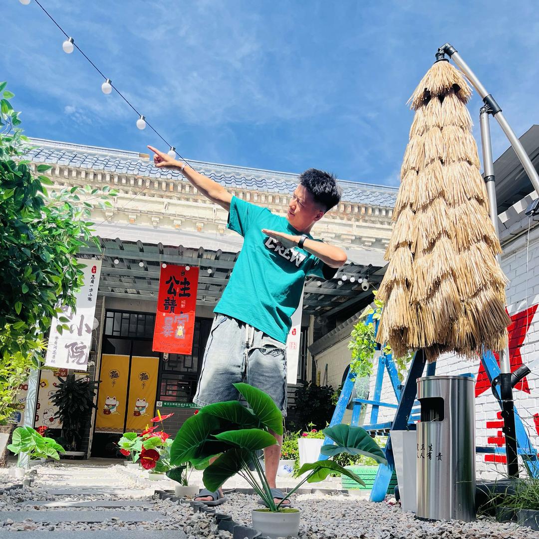 洛川县谷咀新村小巷往农家5号小院