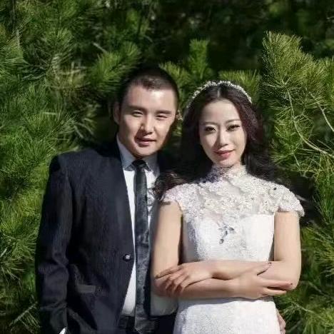 亮仔与米粒的美甲店官方号