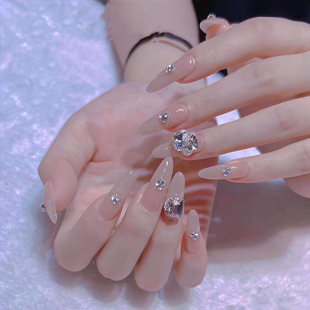 美雅美 美甲美睫点痣