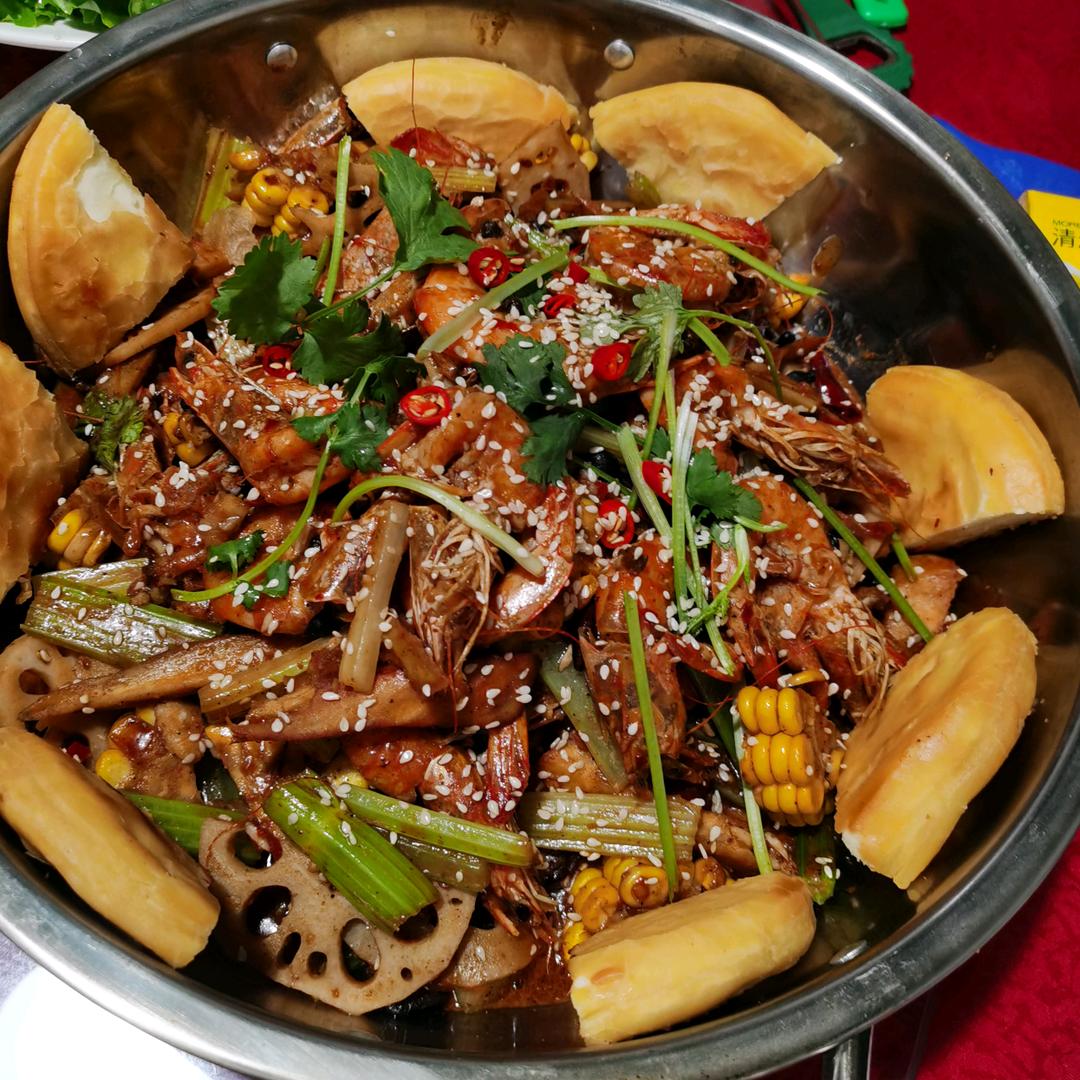 吴起县御厨香辣干锅虾店