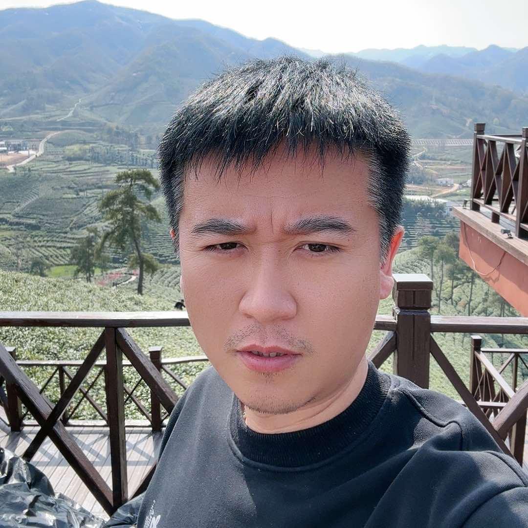 大拇指汽车贴膜