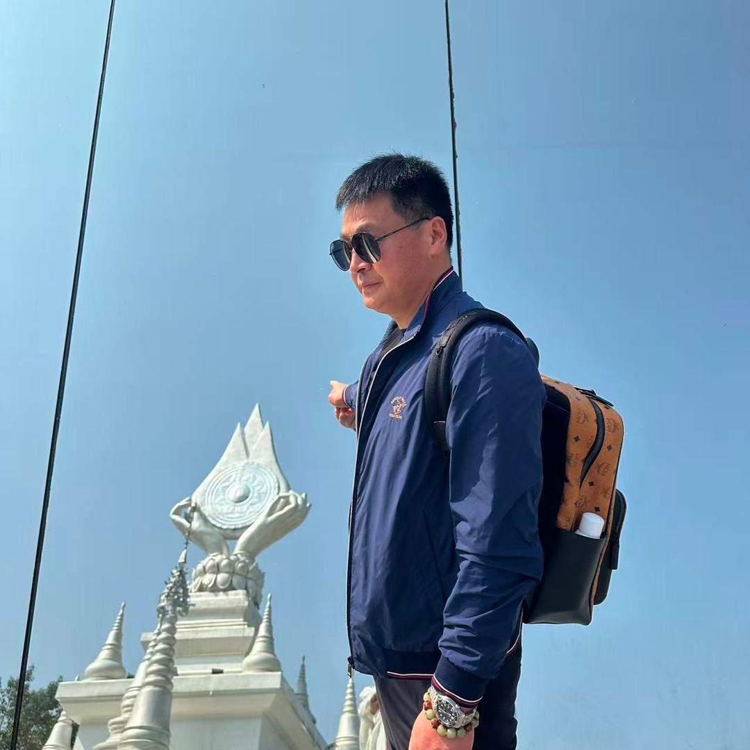 追光汽车贴膜军哥（绵阳艺山店）