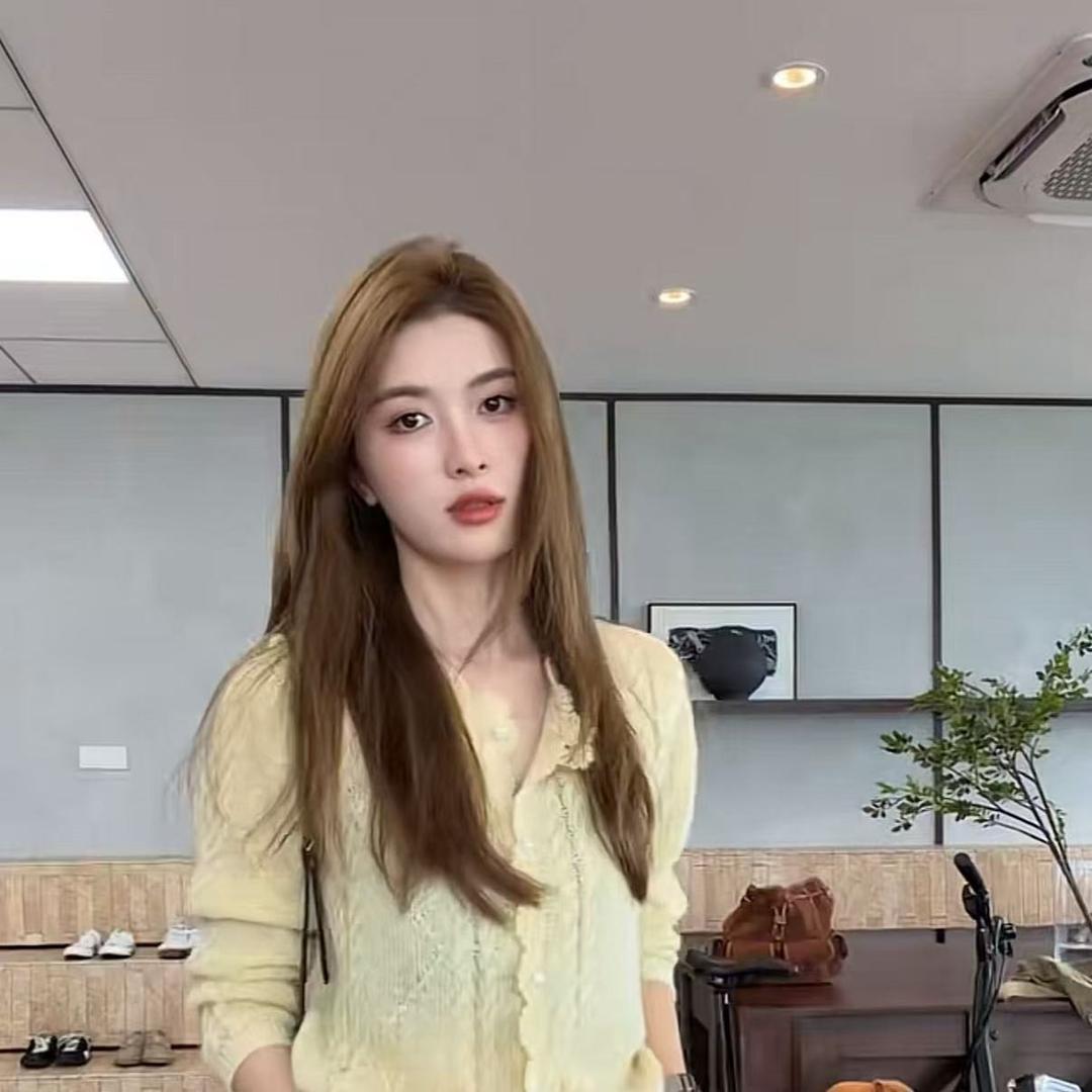 瑞松炽火火 CHAN私服穿搭