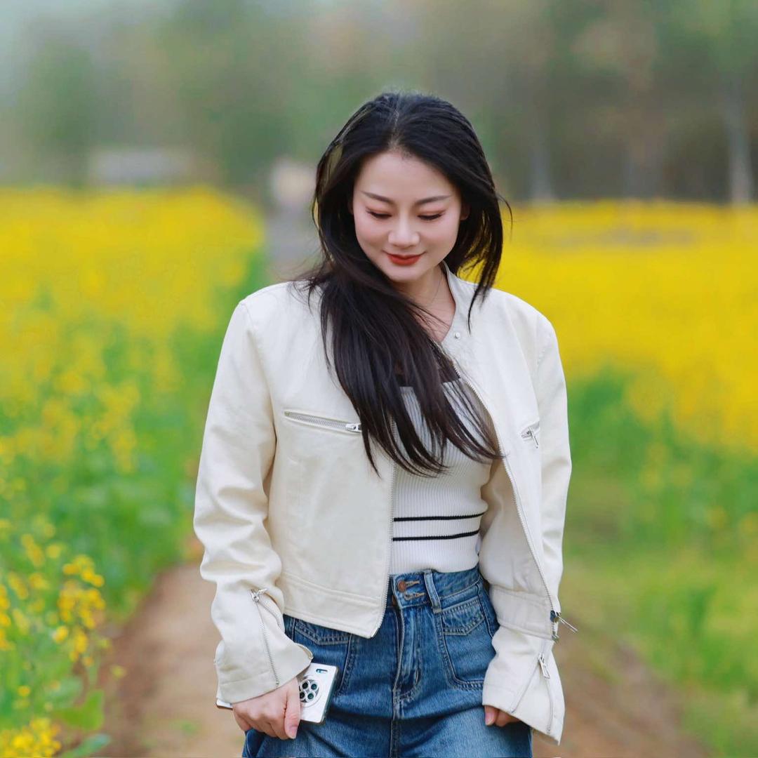 【龙山】纤绣美妆『艷子』