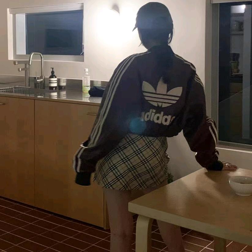 河间同创初茶里炸鸡茶铺