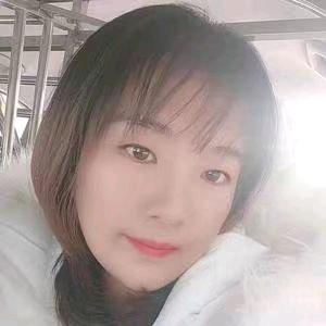 爱笑的胖妮