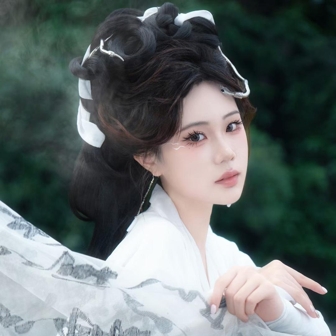 青青子衿汉服馆官方号