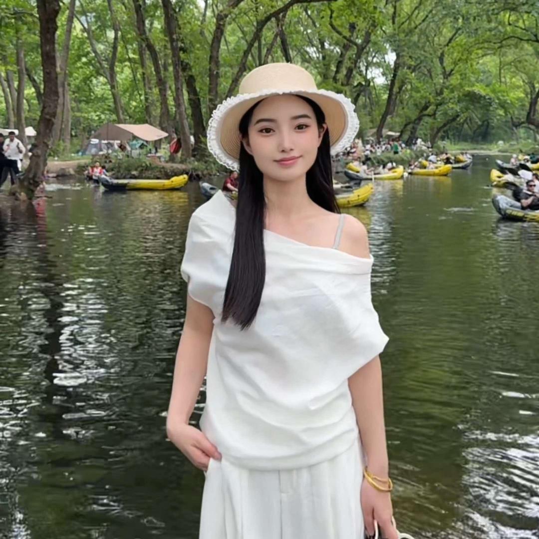 汝南县Hello里里女装