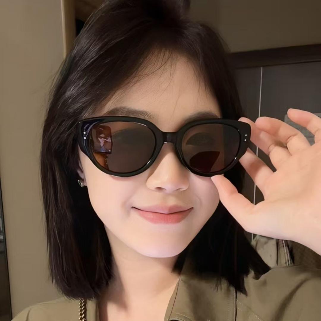 胡小丽（胤质霄莱)