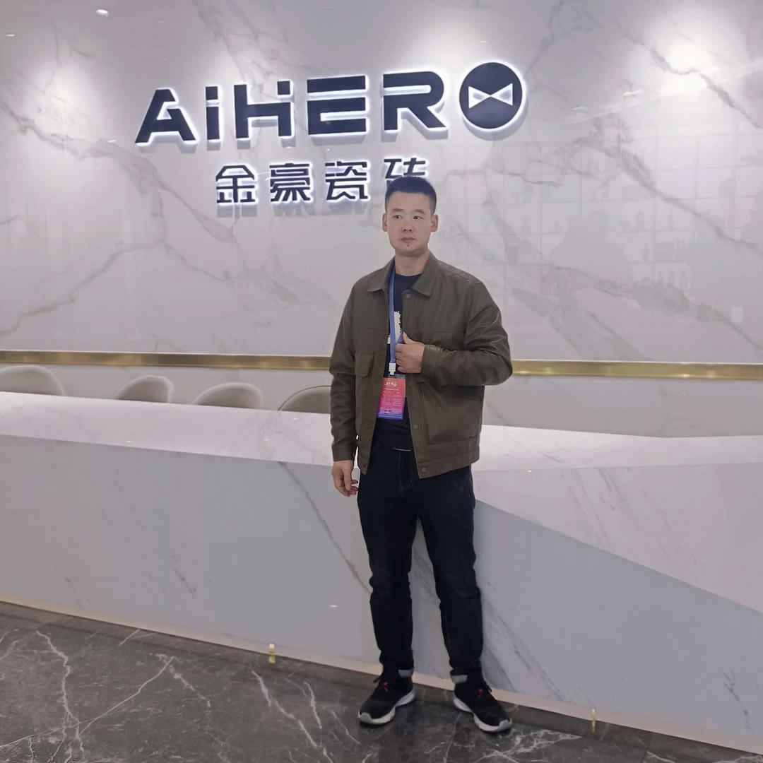 长沙瓷砖批发勇哥