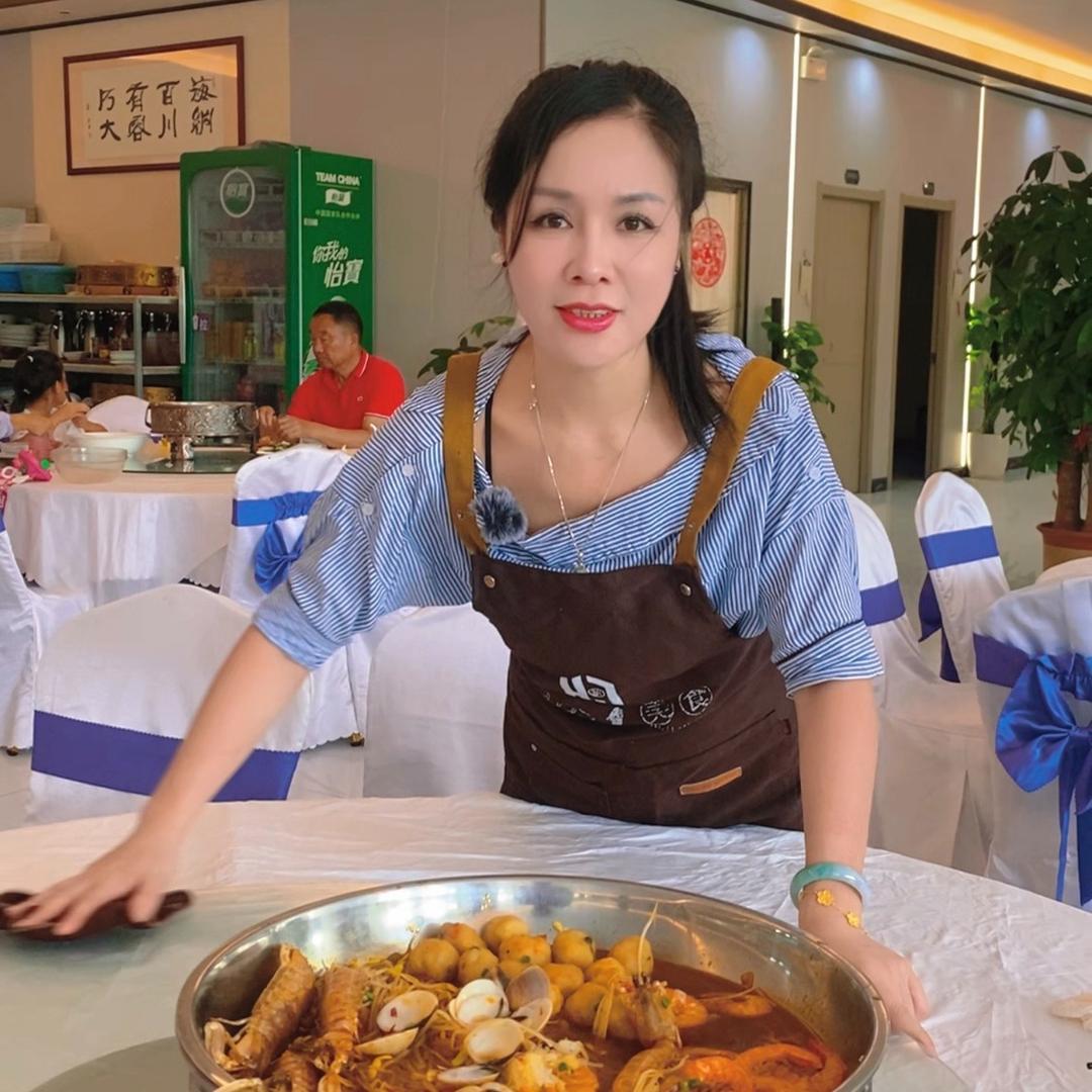 北海和记美食老板娘的餐饮日常