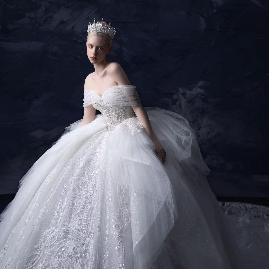 凤台囍嫁婚纱礼服馆