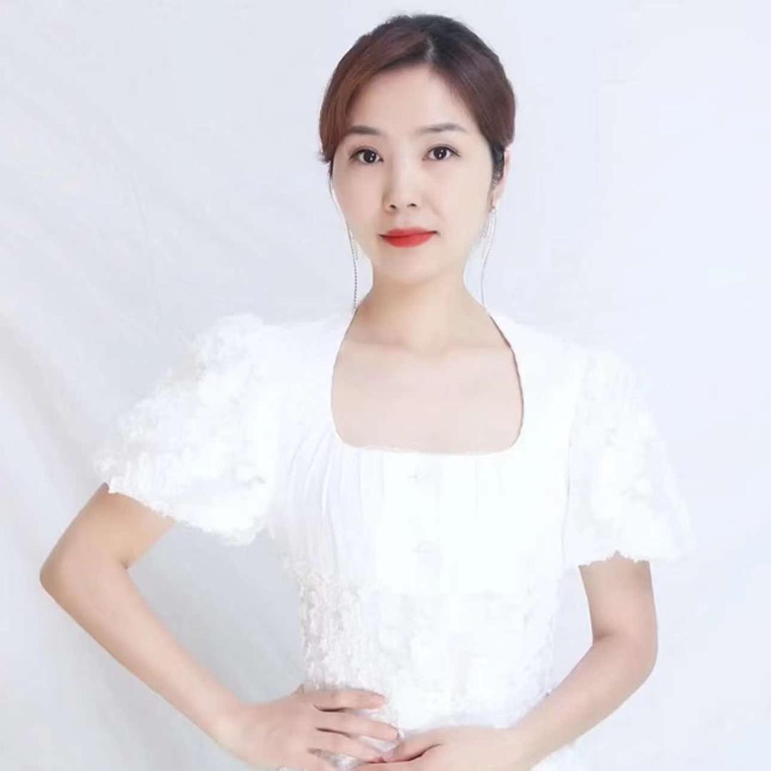 在黄山做美容的婷婷