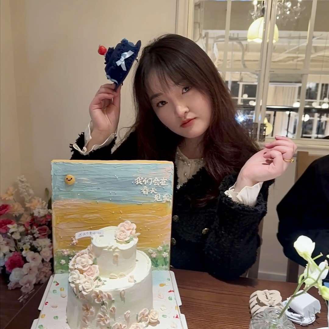 做蛋糕的小田吖🍰