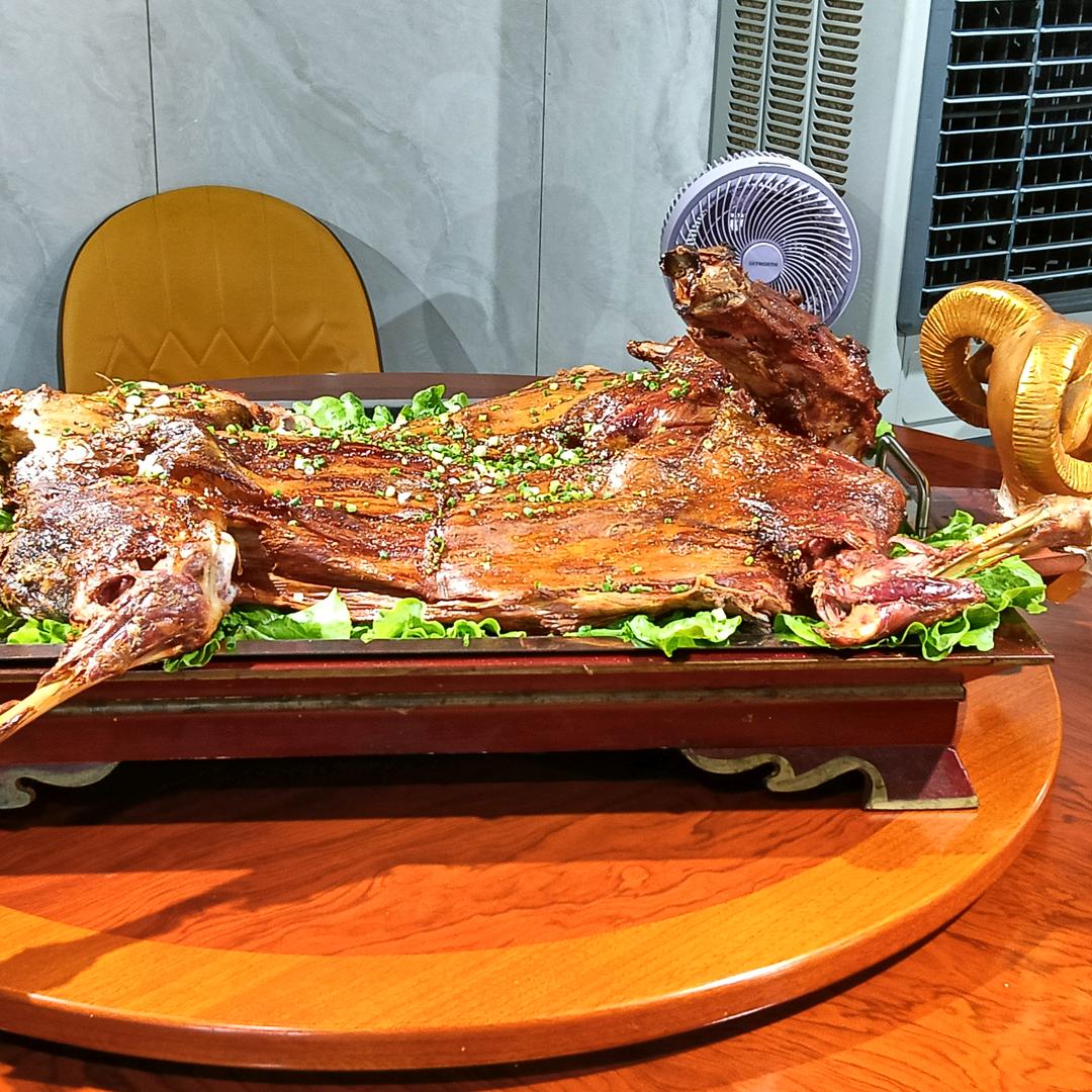 杭州草原情蒙餐炭烤全羊羊腿东北菜