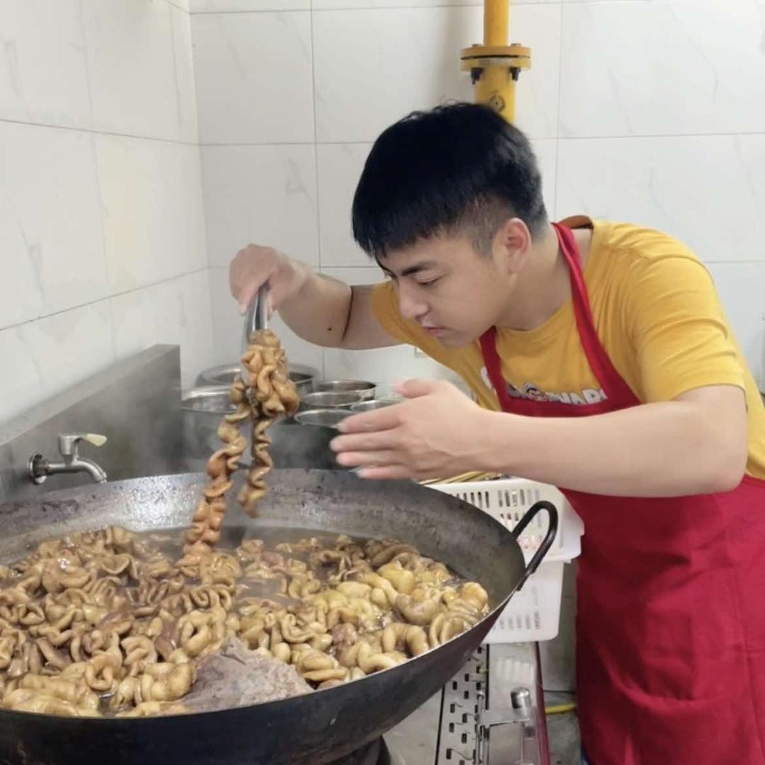 食神肥肠鸡