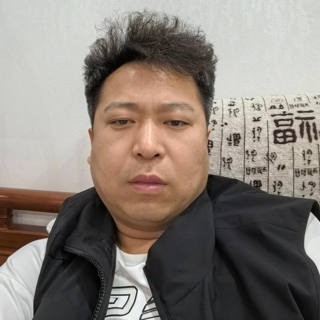 山河屯铁锅炖(南湖店）