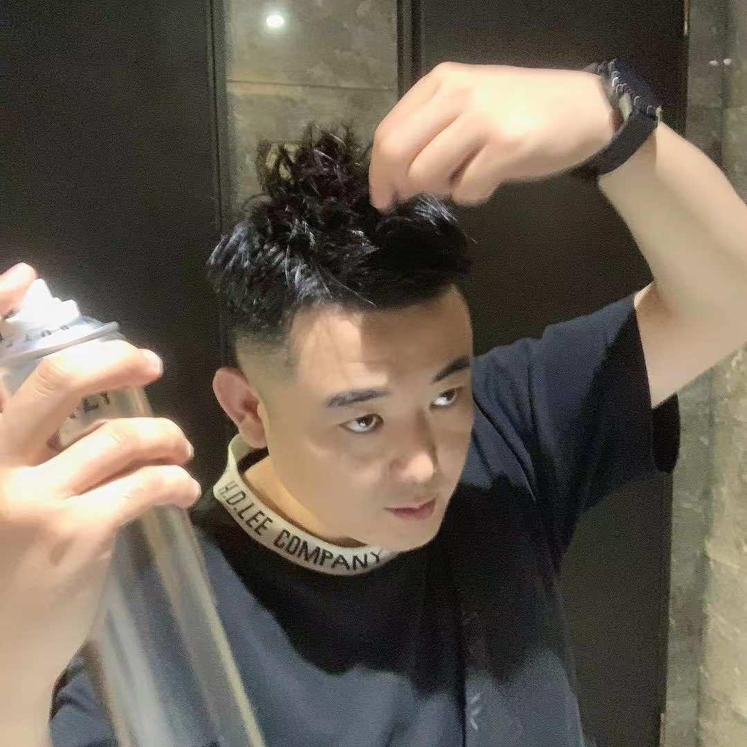 洪良造型大临老师