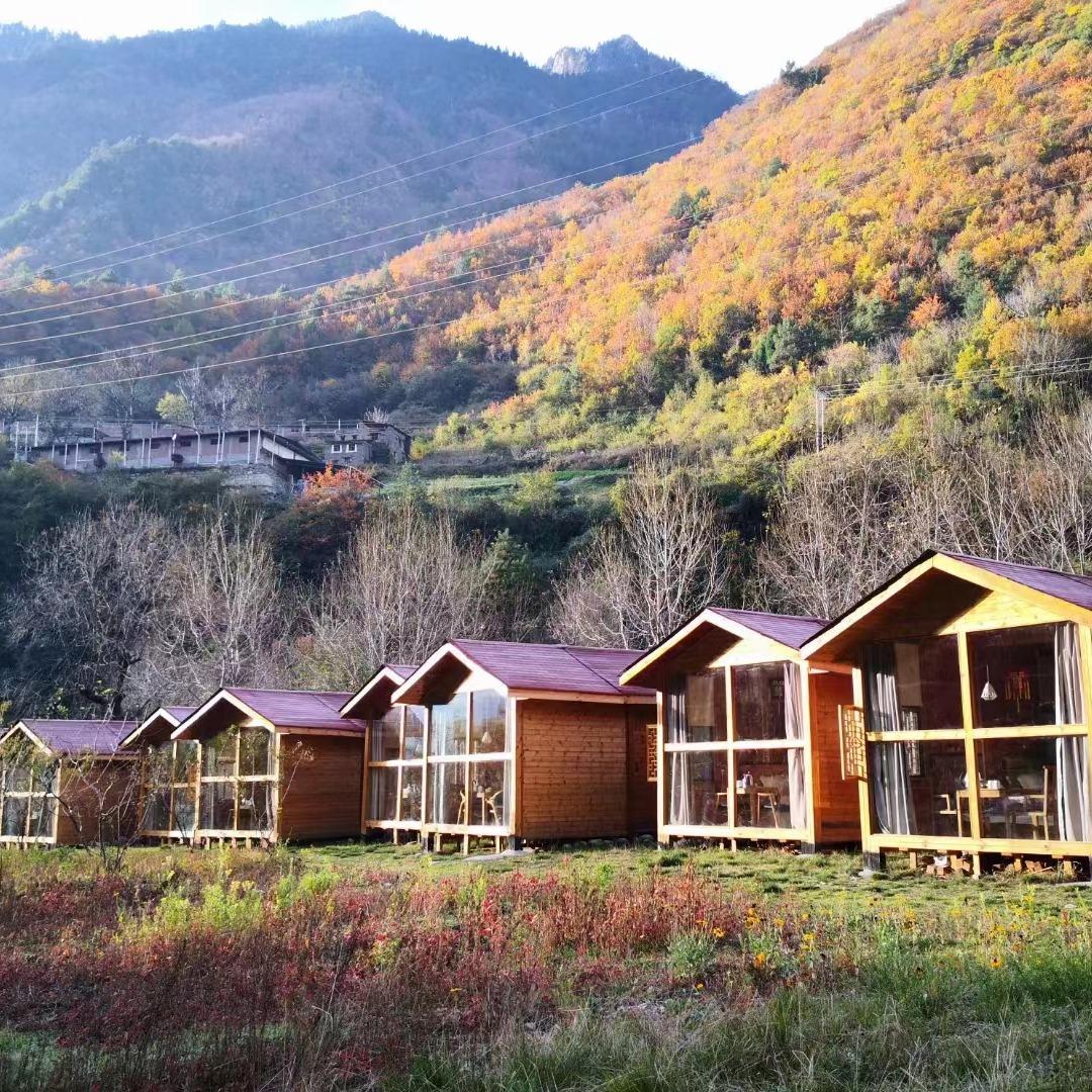 孟屯河谷白玛河畔酒店