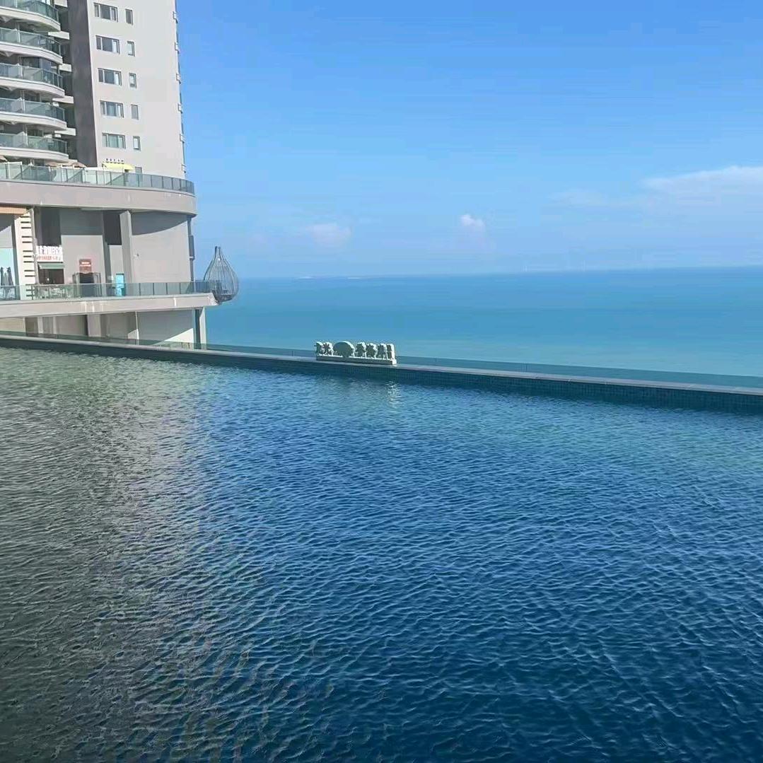 梨谒—4 个星期五