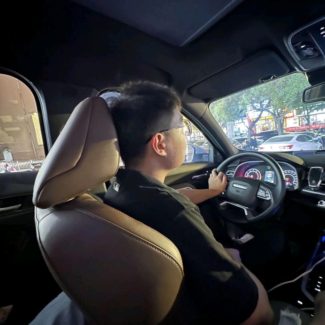 鼎冠台球俱乐部