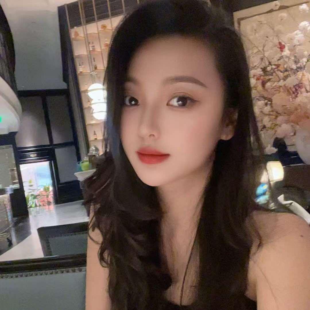 优步拓银泰店朱珠