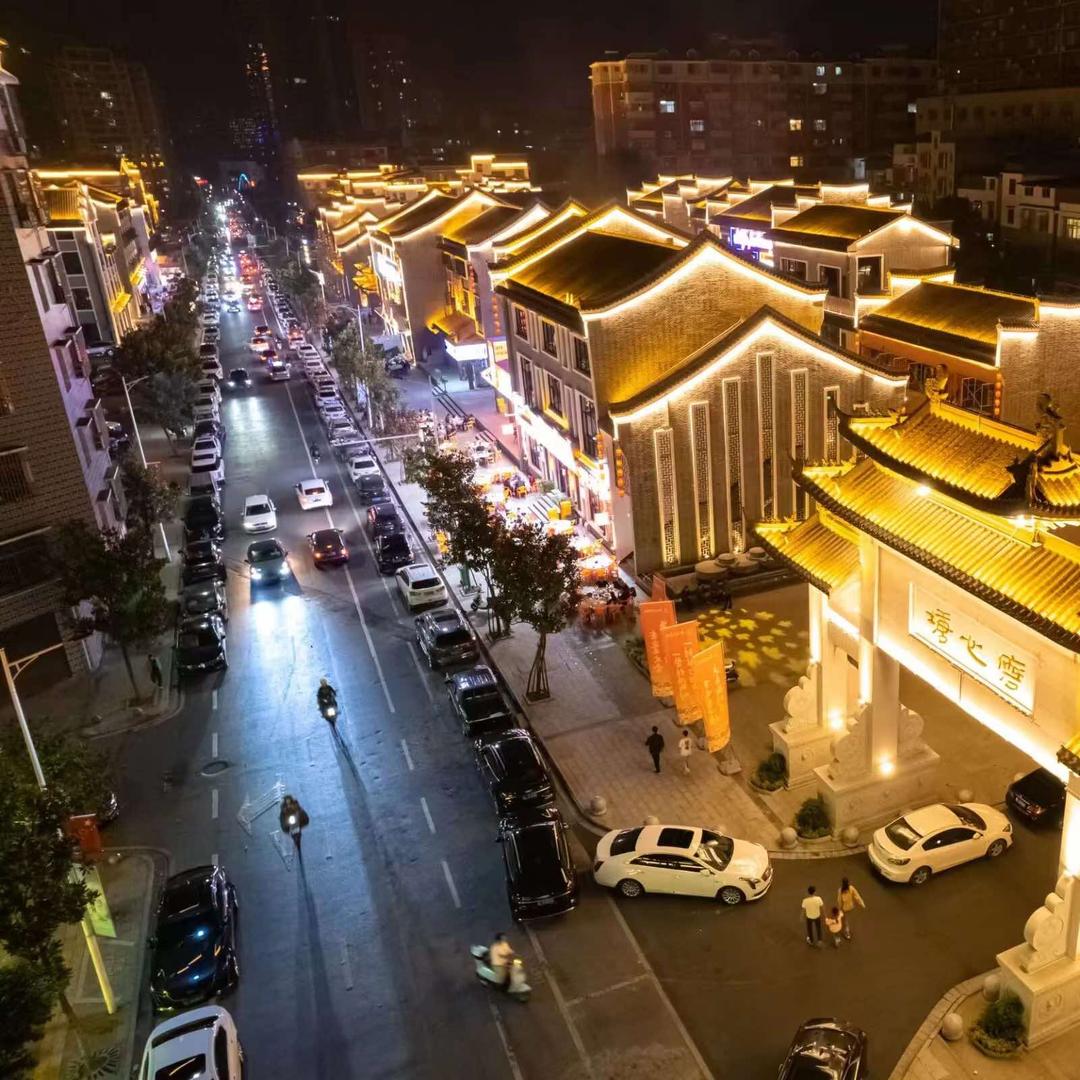 磨心塘美食街区