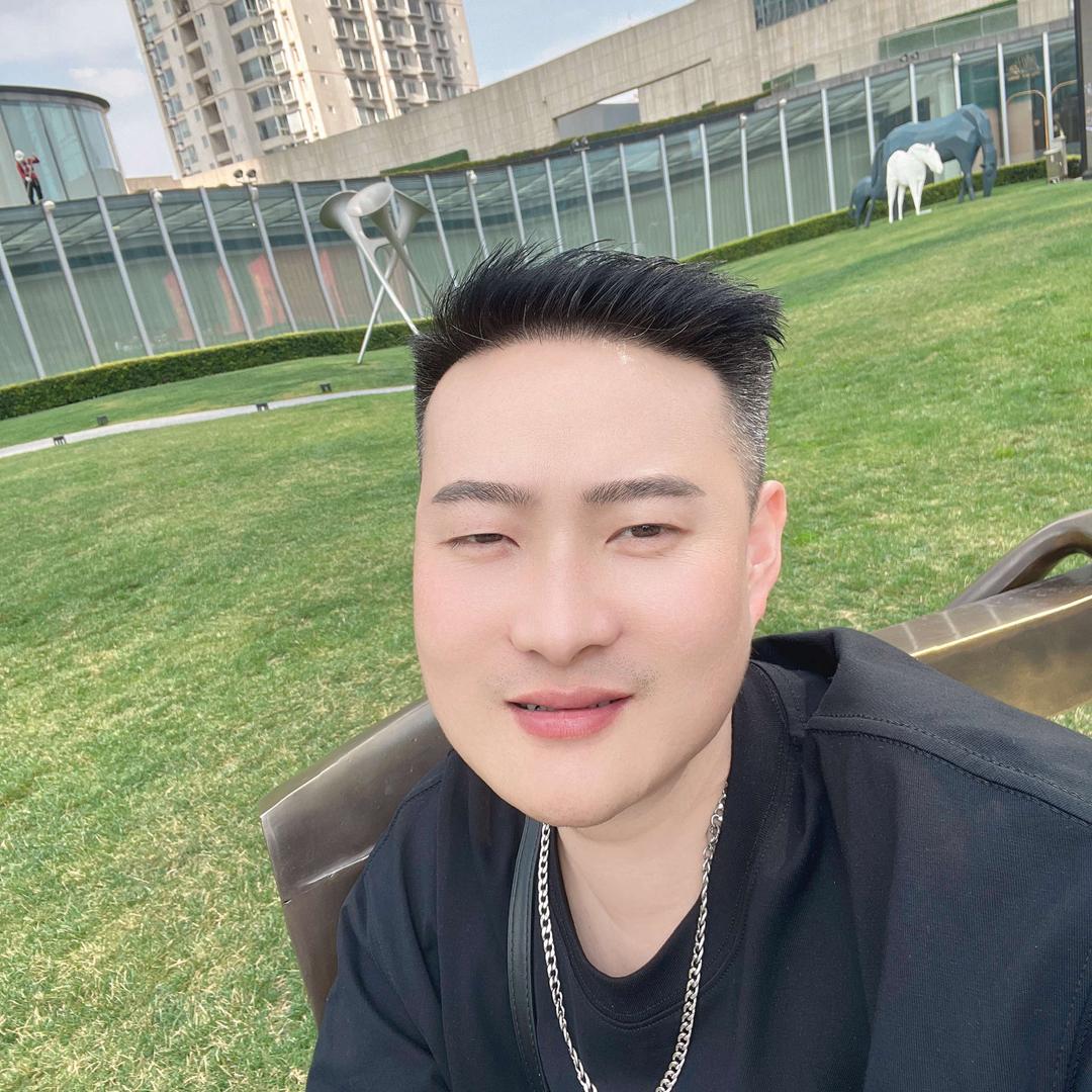 妖婹 UNI有你官方号