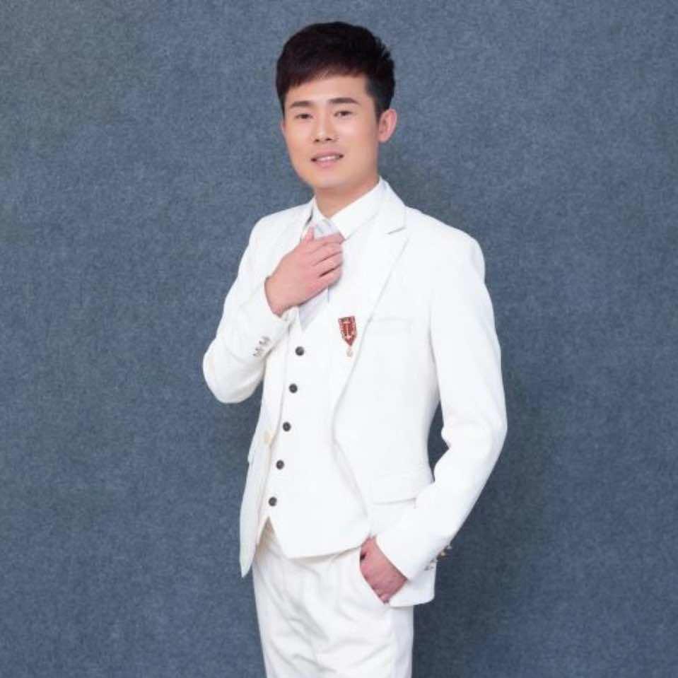 正阳星期八女士减龄烫染