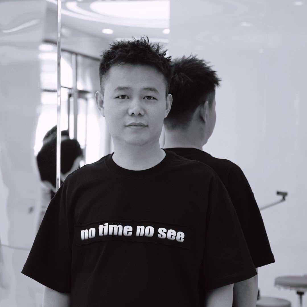 新郑八千探索发艺减龄发型设计