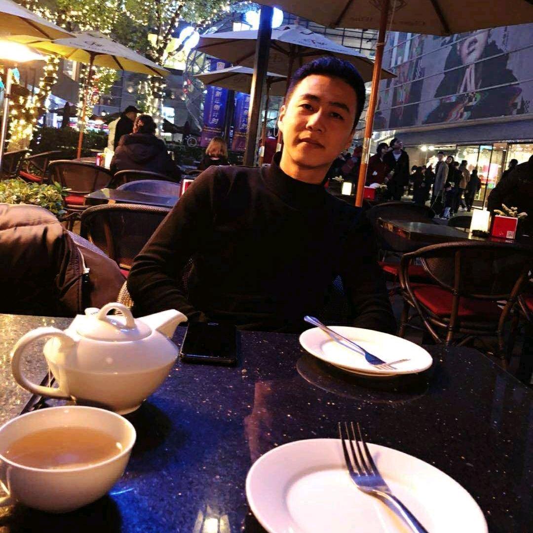 绿电智能充电桩销售客户体验中心