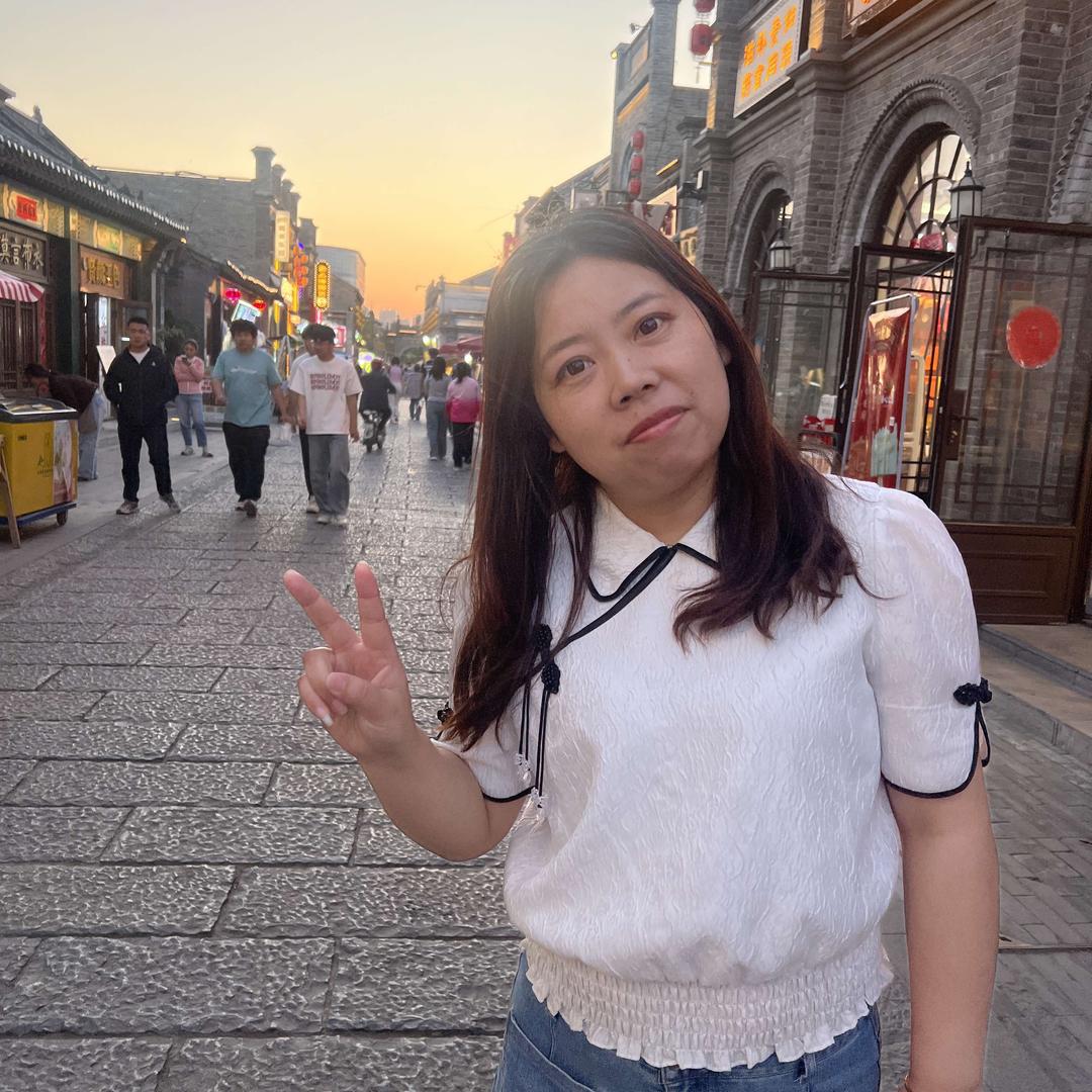 娜姐有个抓娃娃店