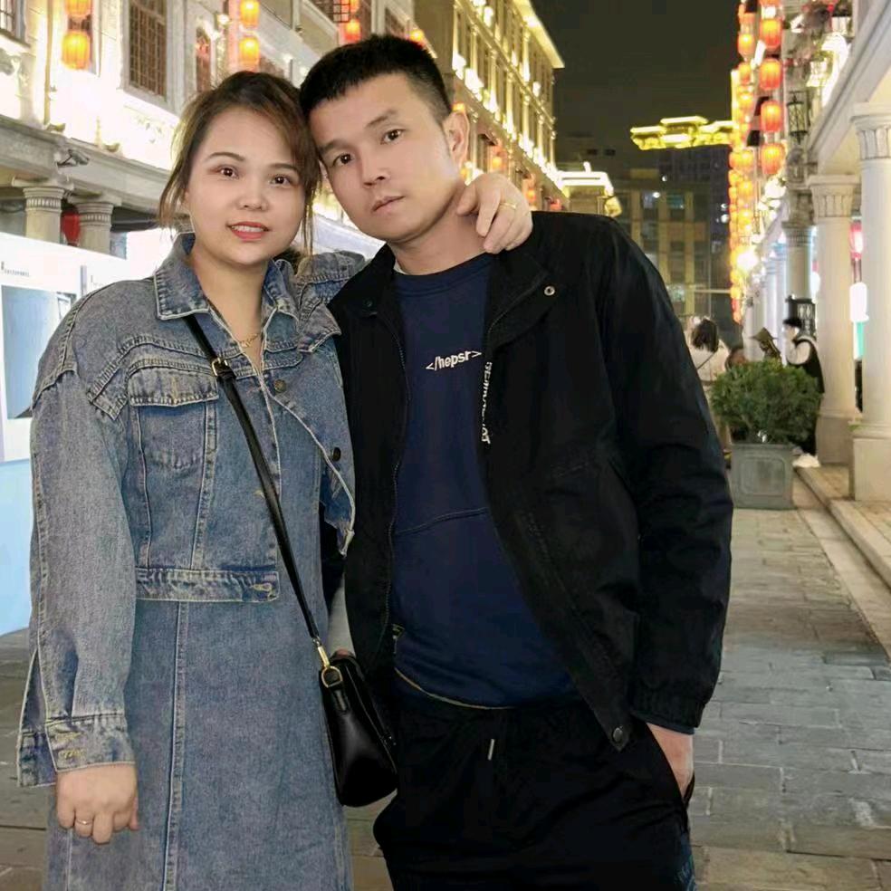 华里街泽香手抓饼全国批发零售生饼皮教学徒