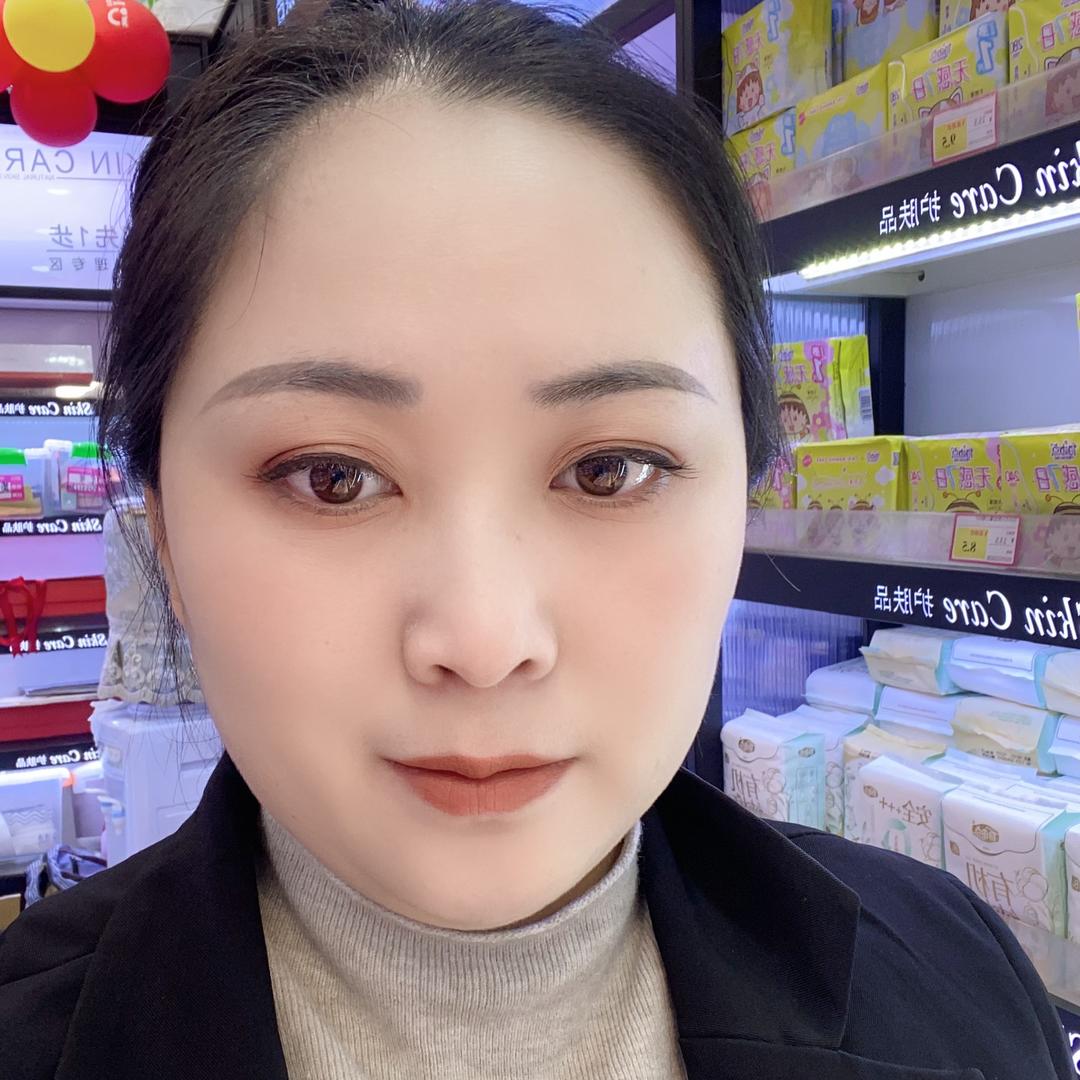 1+1美妆李雯静QINMUSE