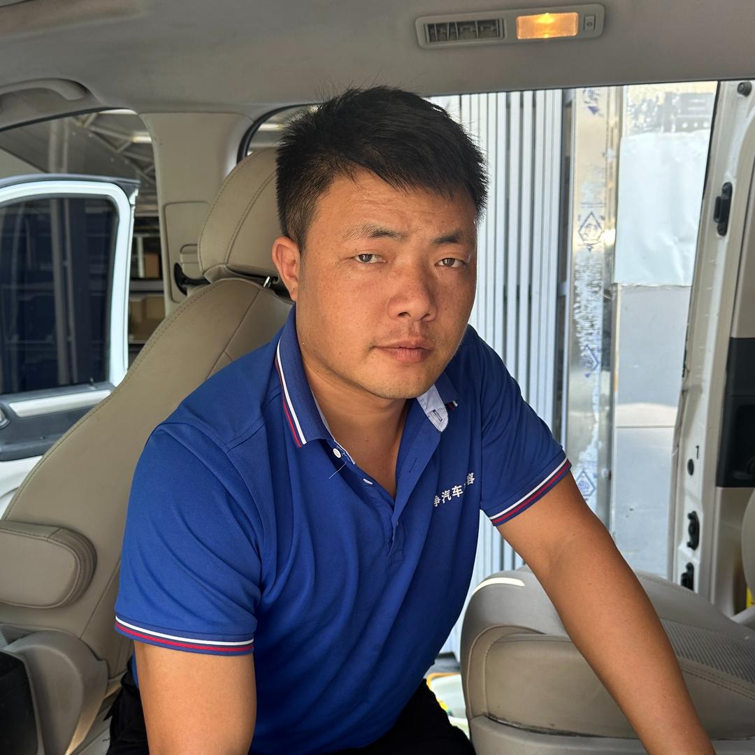 凤凰县隔壁汽车美容店