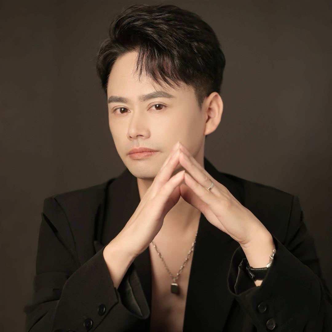 永新专注免打理烫发阿伟