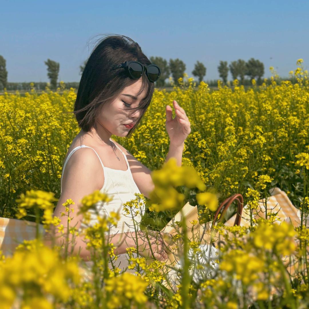 黑山县伊莹美容馆