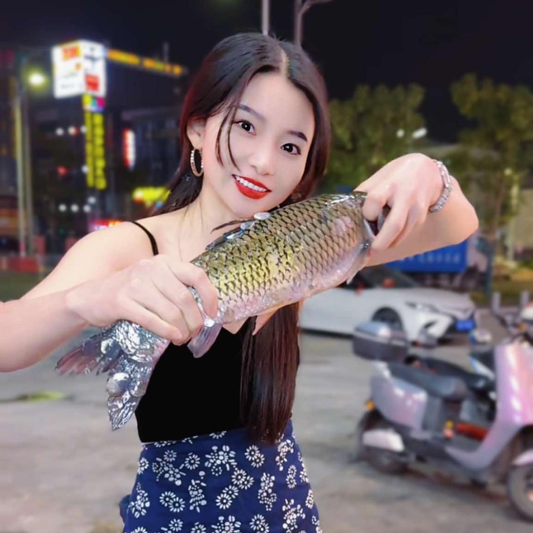霸道烤鱼薇薇