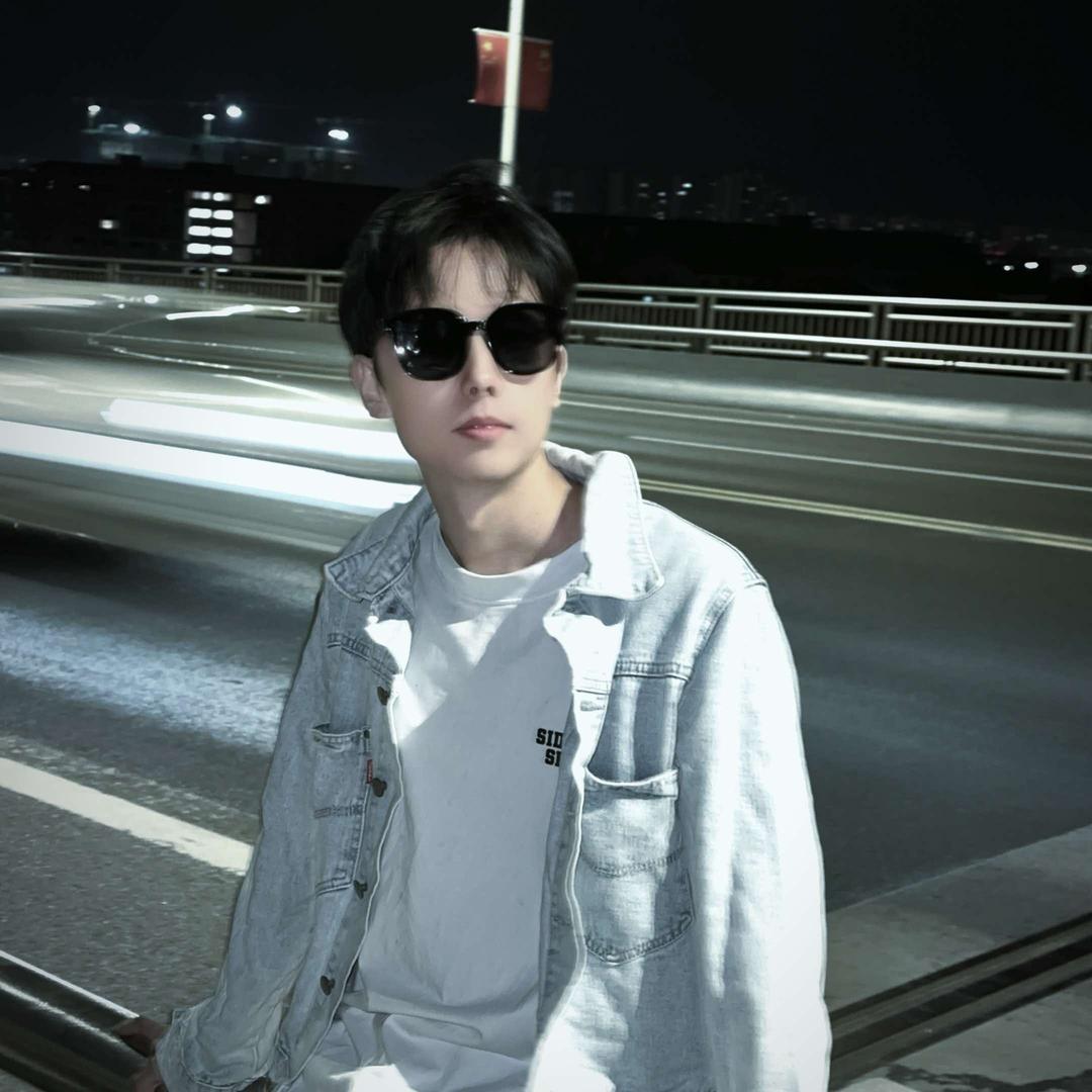 Mr.冯的发型日记