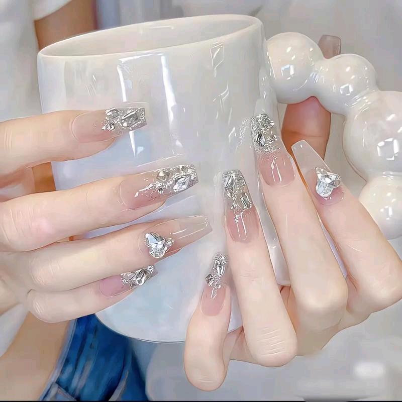 美依朵美甲美睫官方号