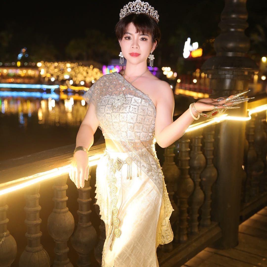 岫玉美疗养生馆芳婧西靳店