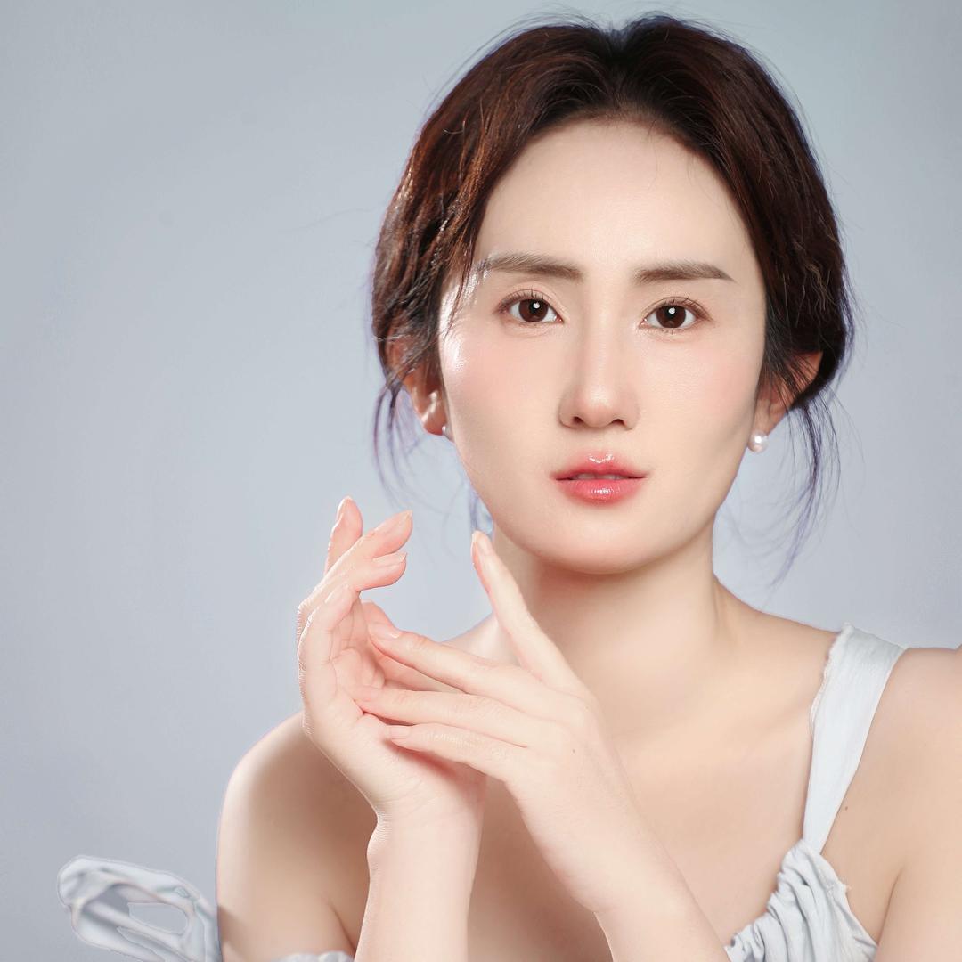 化妆师刘唯