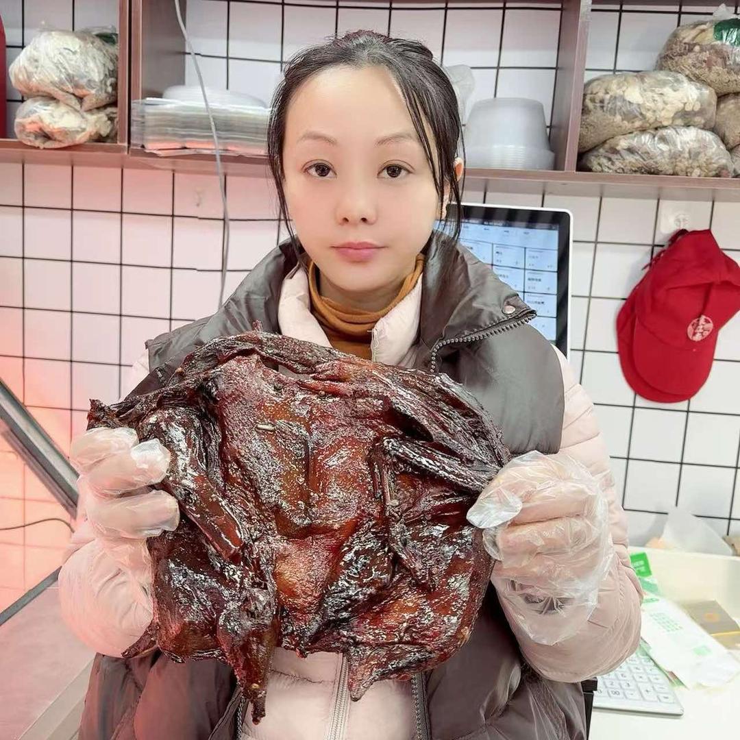 莎姐姐现卤酱板鸭