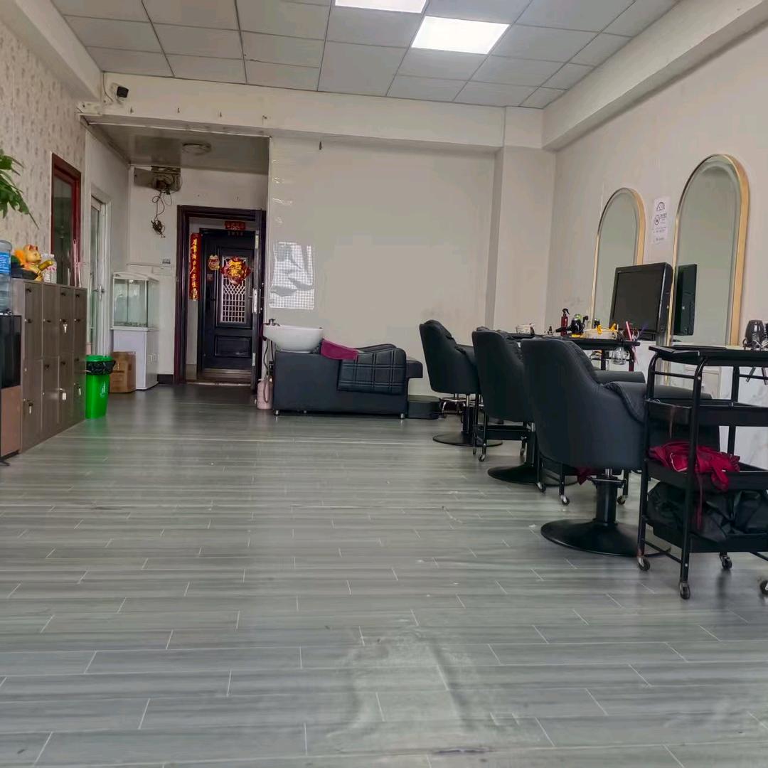 晓霞接发工作室官方号