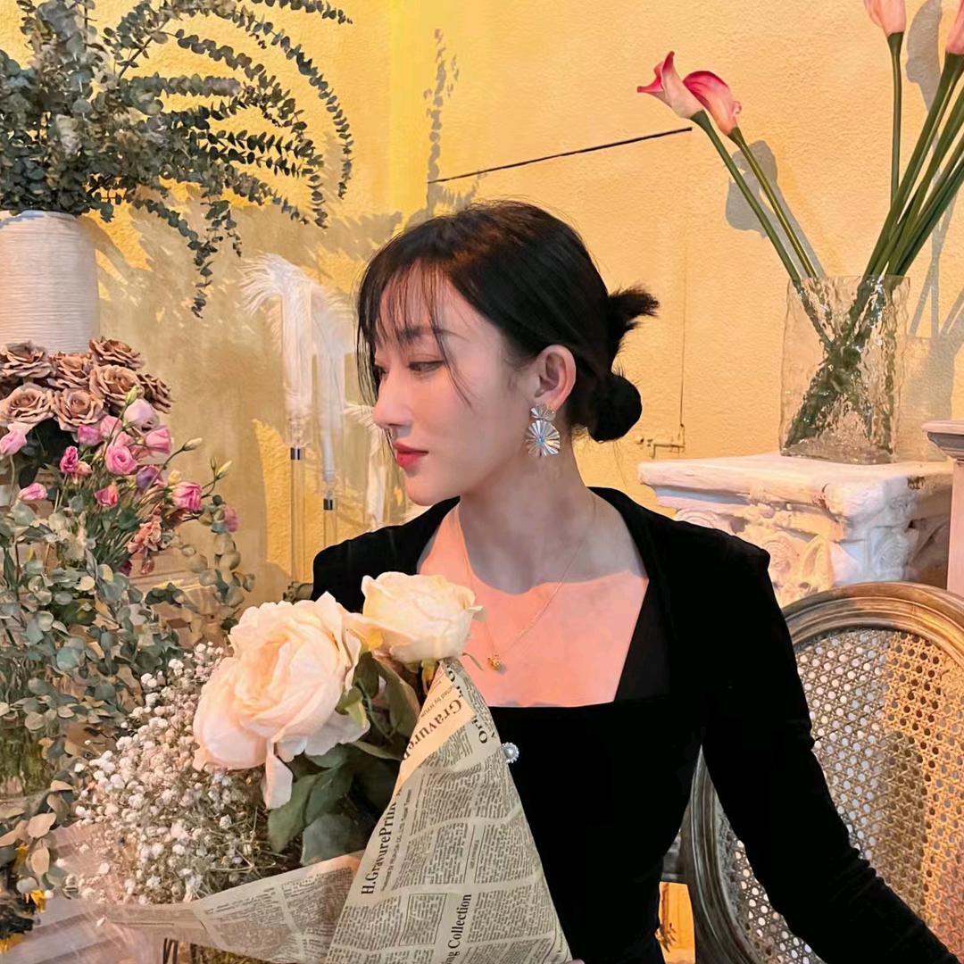 小彤