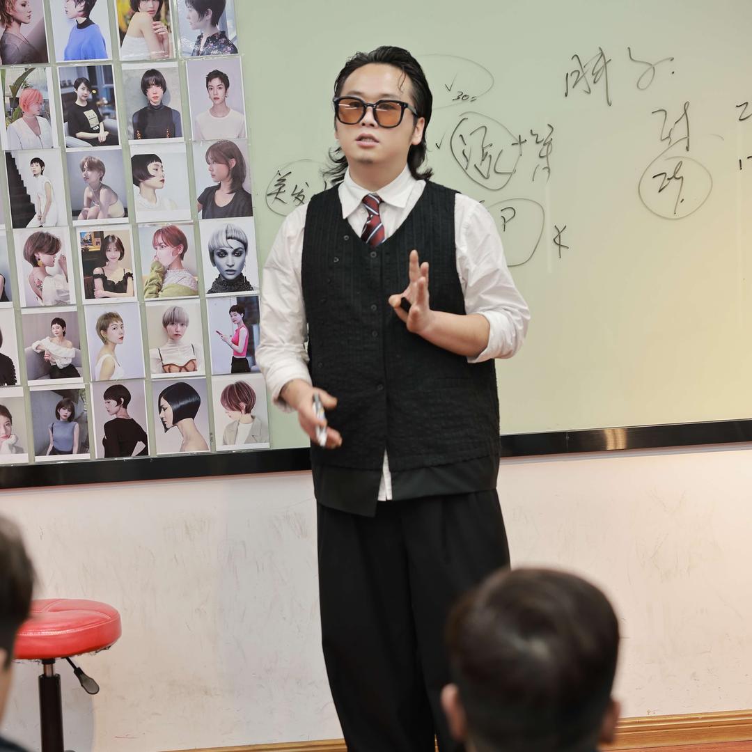 赤壁美漾烫发（胖子）