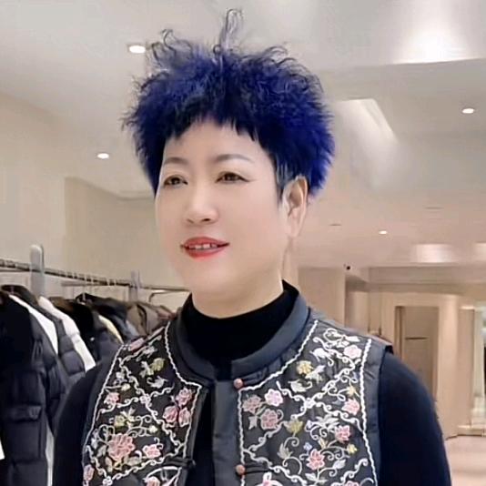 兆翎国际服装店