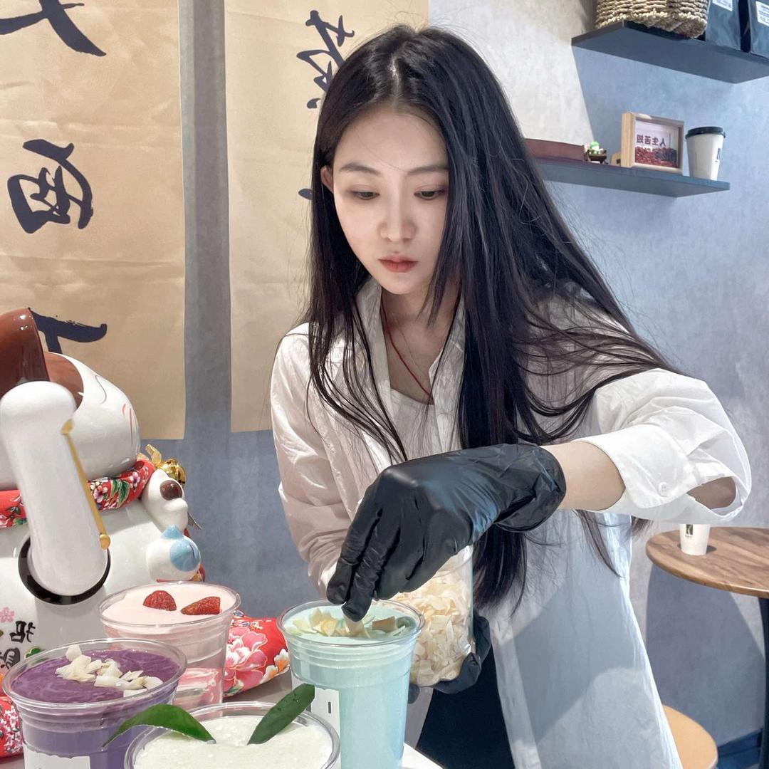 绿洲老板