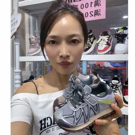 爱宝童鞋官方号